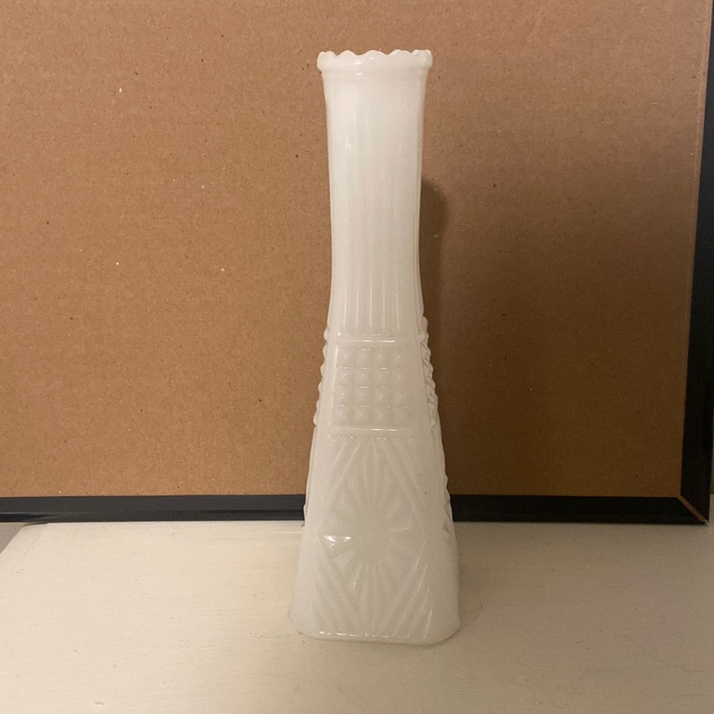 Milk glass vase